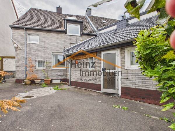 Mehrfamilienhaus in 51107 Köln mit 110 m² kaufen