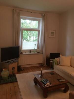 Top vermietete, traumhafte Altbau 2 Z. Wohnung mit Balkon im Herzen von Eppendorf – 20251 Hamburg – Vorschaubild 2
