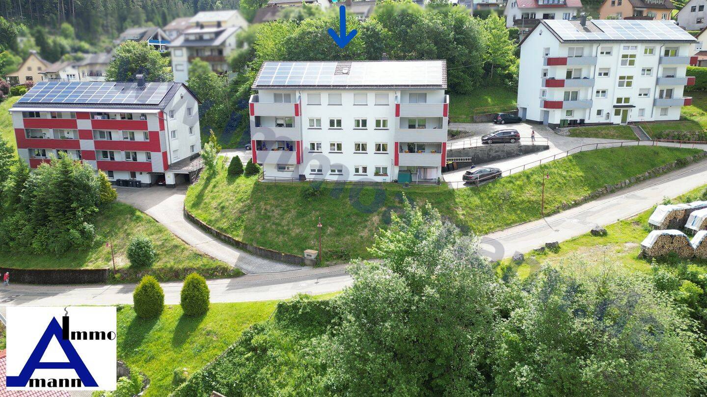 Charmantes 3-Zimmer-Balkonapartment in Gütenbach, zentrale Lage, ruhige Seitengasse, Panoramablick und ausgezeichnete Anbindung – Gütenbach – Vorschaubild 2