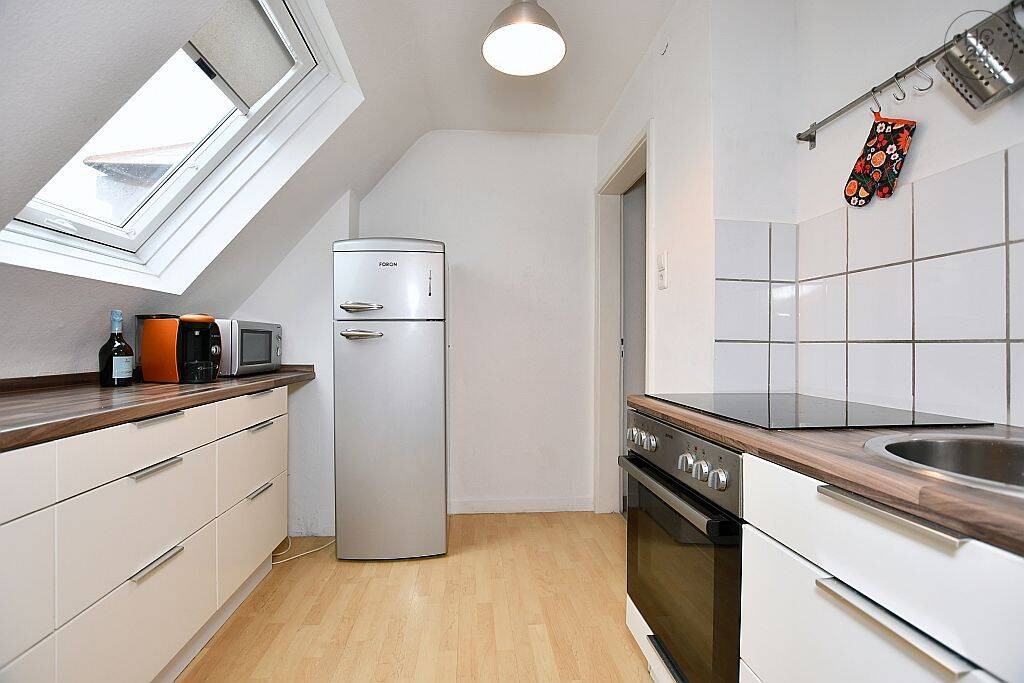 Wunderschöne, modern möblierte Dachgeschosswohnung in Stuttgart Ost – Stuttgart – Vorschaubild 3