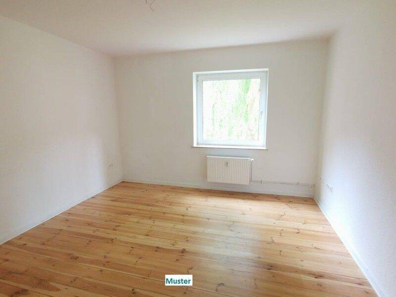 Modernisierte 2 Zi.Whg. mit neuer Außenfassade und neuem Balkon ab dem 07.07.2026 – Kiel – Vorschaubild 2