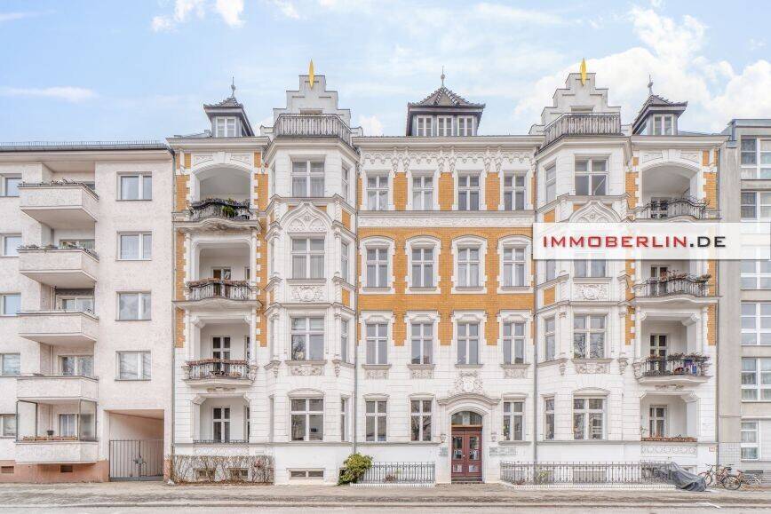 IMMOBERLIN.DE - Perle in Toplage: Familienfreundliche Altbauwohnung mit Westloggia & Naturkulisse