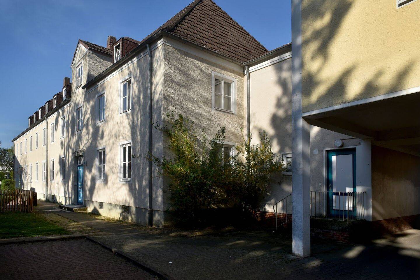 Kleine City-Wohnung im Erdgeschoss // EG links