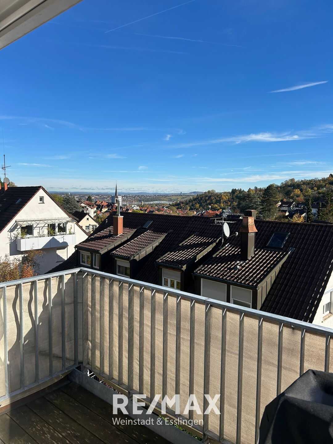 Hochwertige Loft-Wohnung im Dachgeschoss- Aussicht inklusive!