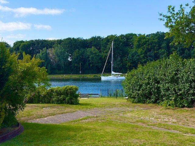Schiff Ahoi -  1. Reihe am Kanal  für einen super Preis!!!