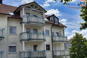 Großzügig wohnen mit Ausblick - attraktive 4,5-Zimmer-Dachgeschosswohnung mit Aufzug
