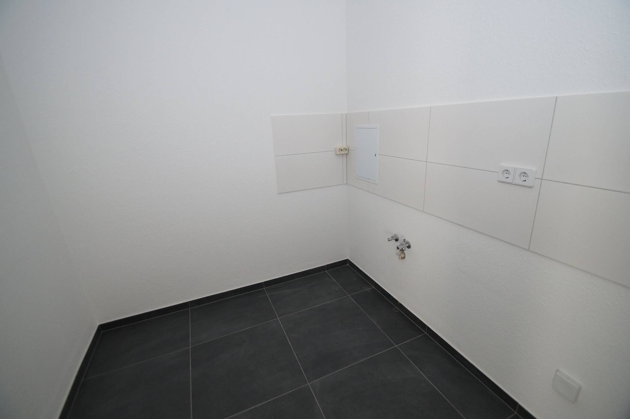 3-Zimmer-Wohnung mit Badewanne - Wohnberechtigungsschein erforderlich – Magdeburg – Vorschaubild 3
