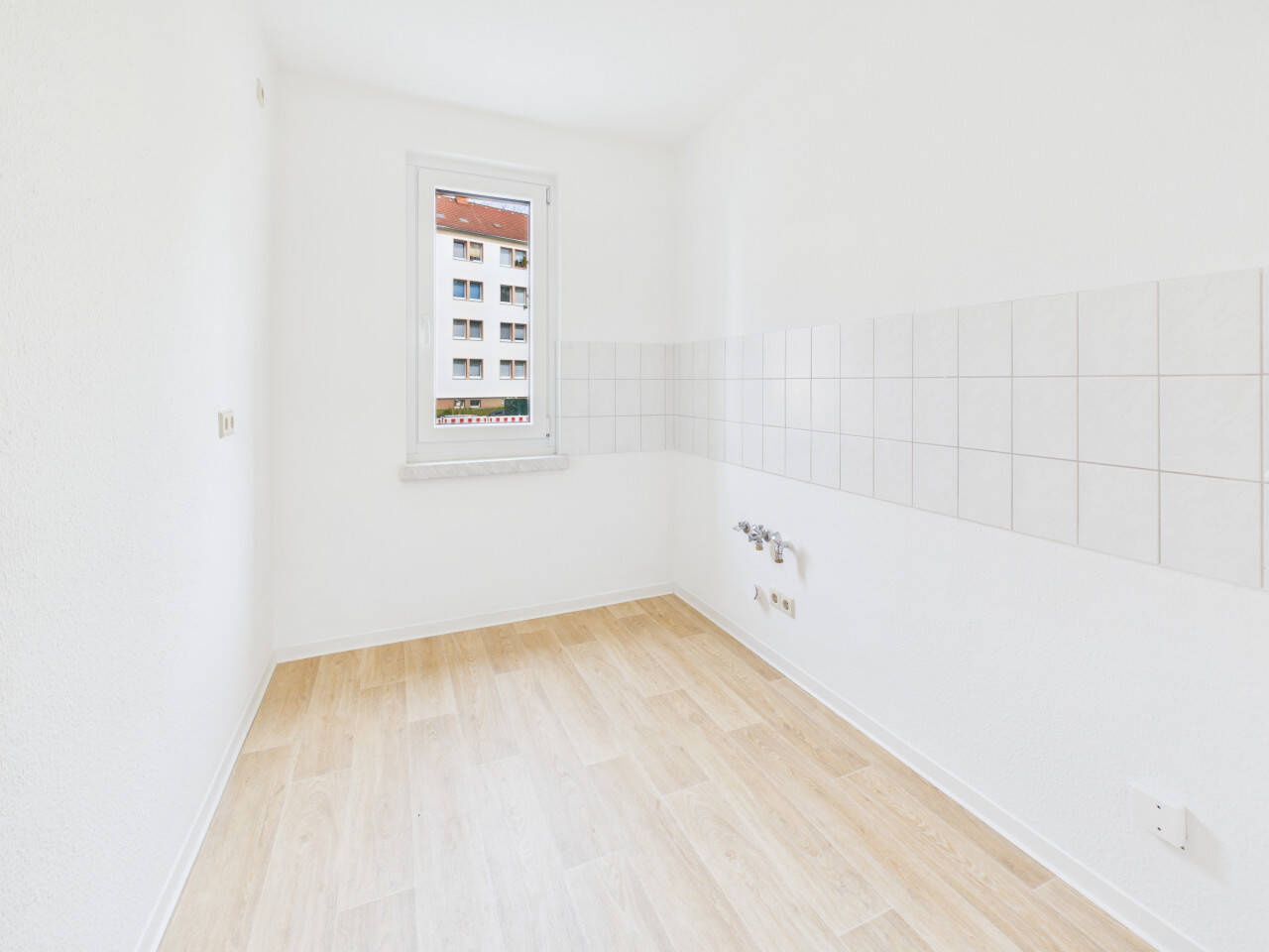 2-Raum-Wohnung im Erdgeschoss mit Balkon in Schloßchemnitz – Chemnitz – Vorschaubild 2