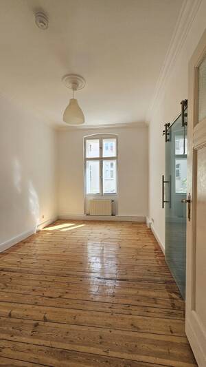 Hauptstadtmakler-Sofort bezugsfreie Altbauwohnung in Top-Lage – 10713 Berlin – Vorschaubild 2