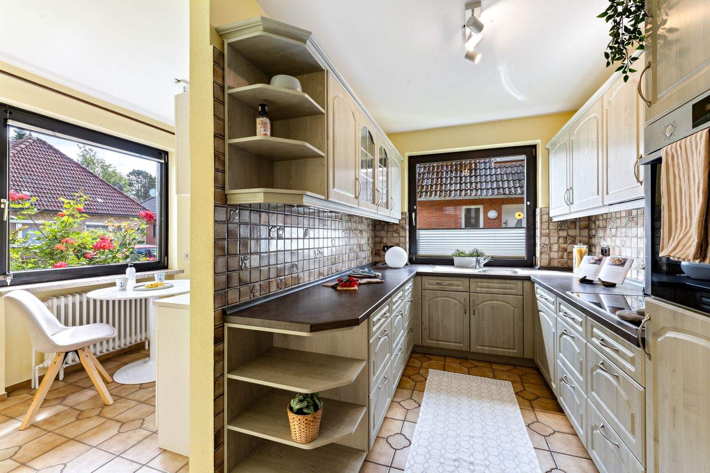 Ihr neues Zuhause : 5-Zimmer-Einfamilienhaus mit liebevoll angelegtem Garten – Heide – Vorschaubild 8