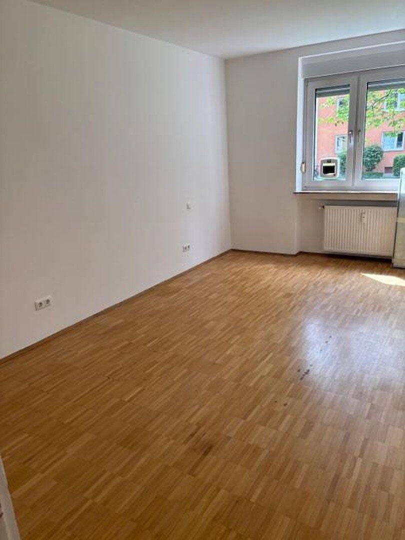An WG zu vemieten: 2 Zi-Wohnung direkt am Flaucher! renoviert, 3 Zi Wohnküche! – München – Vorschaubild 3