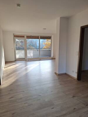 Lichtdurchflutete 3-Zimmer-Wohnung mit 2 Balkonen in Erlangen – 91056 Erlangen – Vorschaubild 5