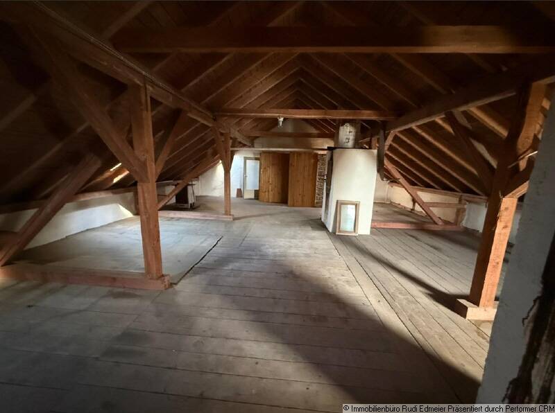 Großzügiges Reihenmittelhaus mit Ausbaupotenzial, Garten und vielseitigen Nutzungsmöglichkeiten – Osterhofen – Vorschaubild 7