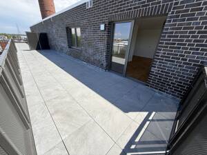 Penthouse Style mit 2 Dachterrassen, Parkett, Tageslichtbad, Wa+Du und Stellplatz! – 39124 Magdeburg – Vorschaubild 2