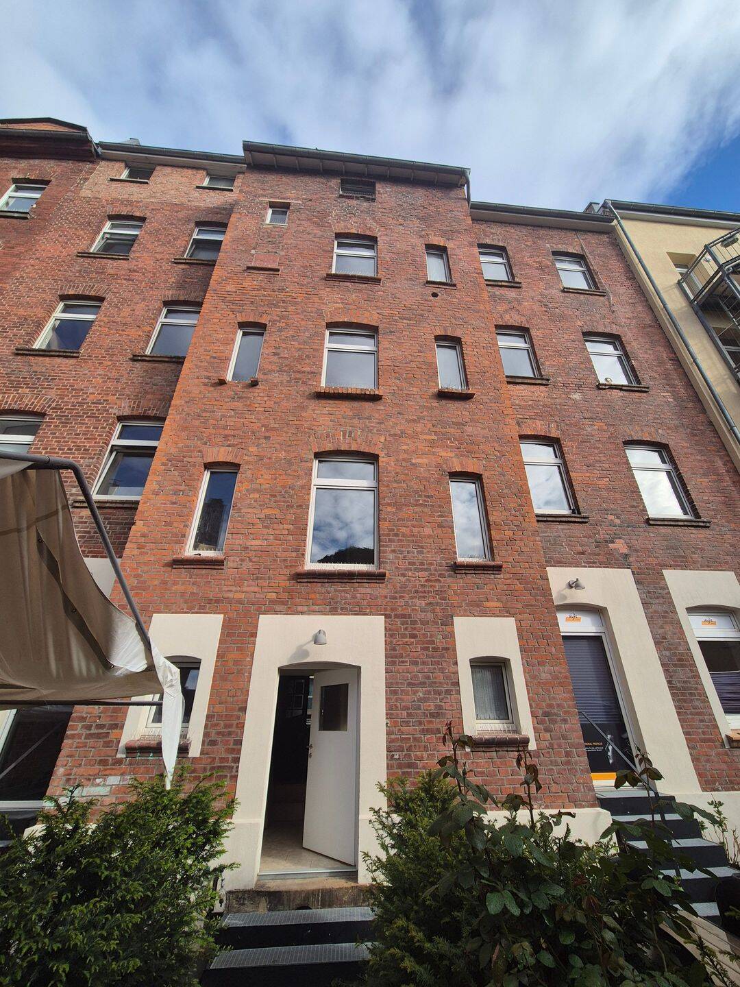 Erstbezug nach Sanierung 2-Zimmer-Wohnung mit Badewanne - Fenster - Wohnung Nr. 08 – Erfurt – Vorschaubild 2