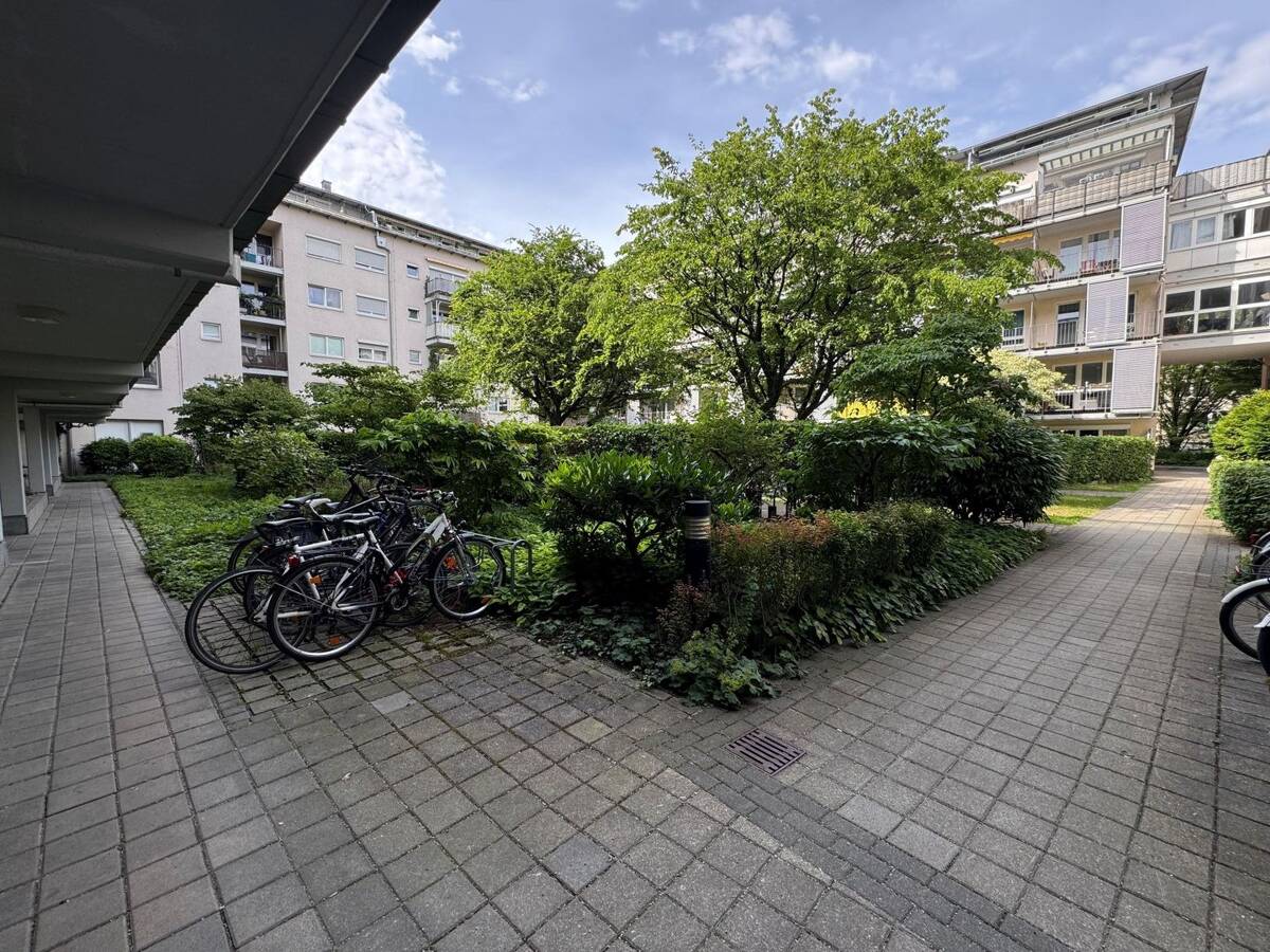 Kapitalanlage in München: Erdgeschosswohnung mit Loggia, Terrasse & Garten – 80339 München – Bild 1 von 6