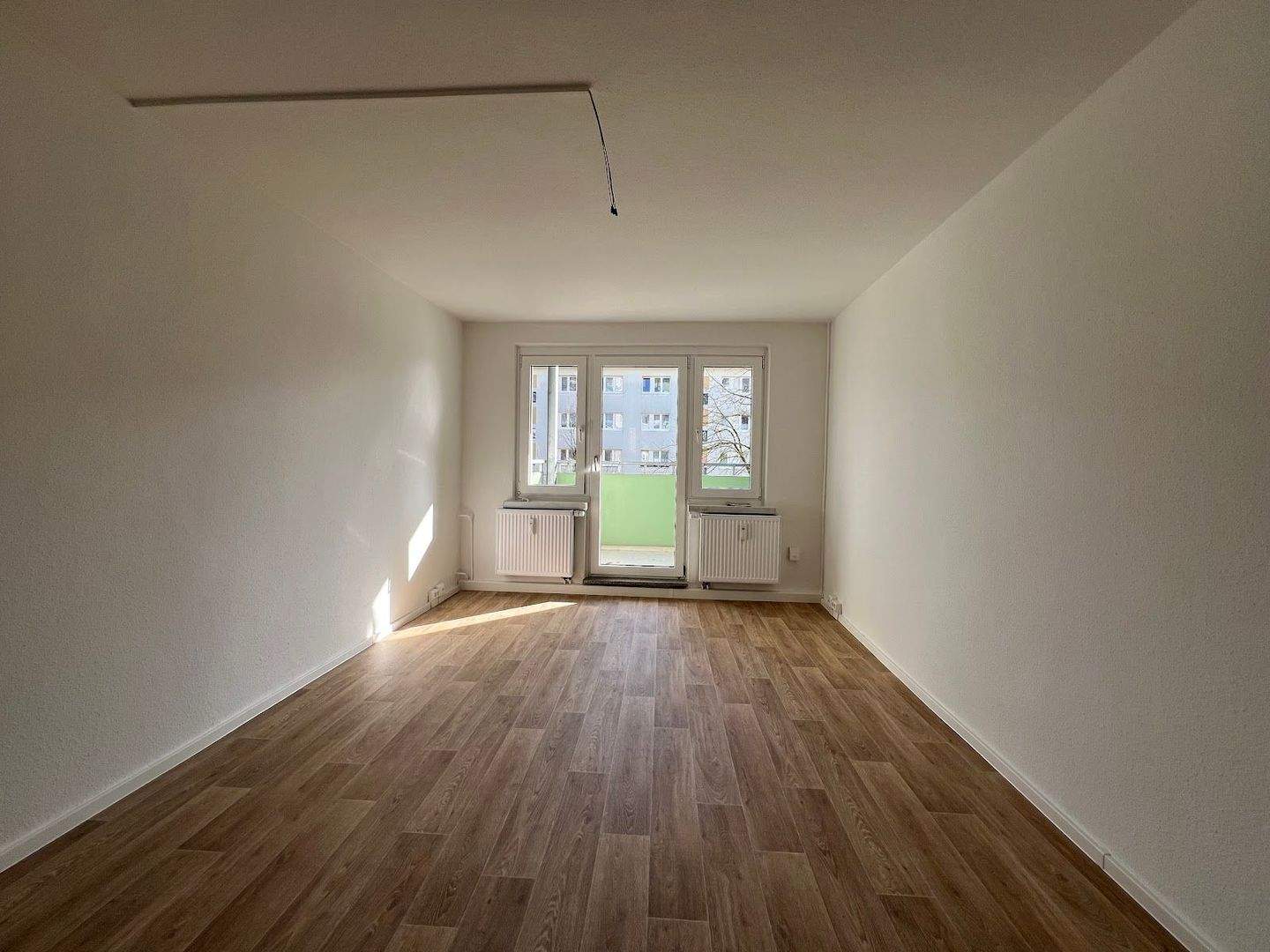 Frisch sanierte Erdgeschosswohnung mit Balkon direkt am Stadtpark für Naturliebhaber – Chemnitz – Vorschaubild 9