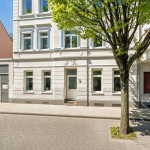 ***Geräumige Wohnung im 2. OG sucht nette Mieter***