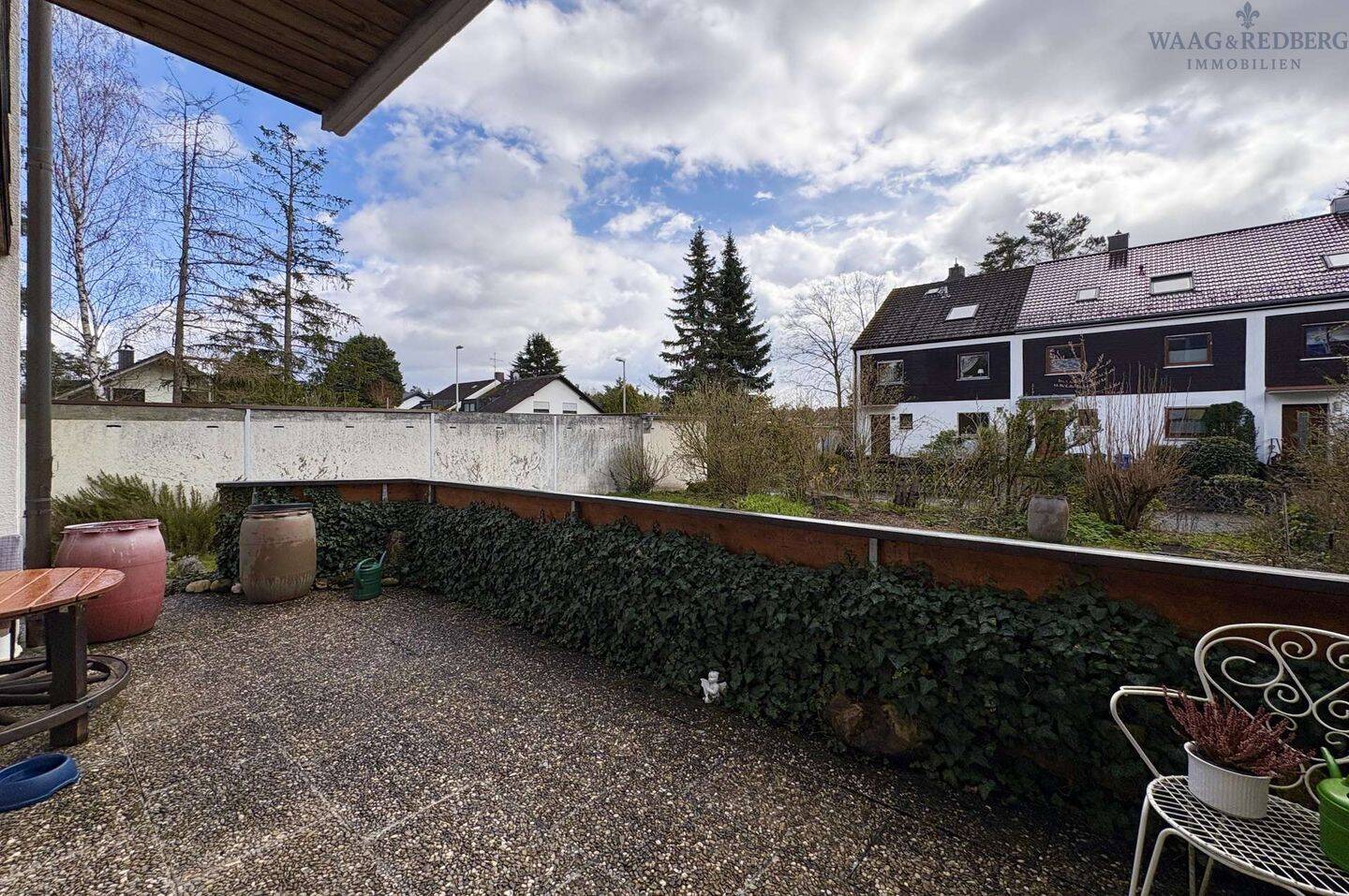 Riesen Garten! Großzügiges Reiheneckhaus mit Balkon & Garage – Erlangen – Vorschaubild 3