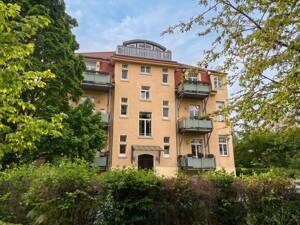 Charmante 4-Raum-Wohnung mit Balkon und Stellplatz – 1109 Dresden – Vorschaubild 6