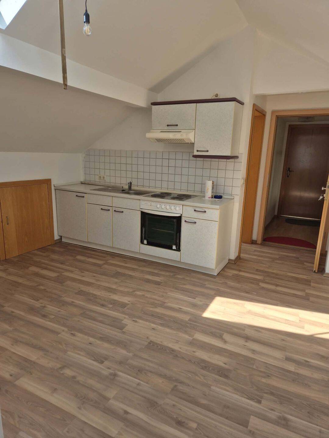 Helle 1-Raum-Wohnung im Dachgeschoss – 32 m² in Schönberg