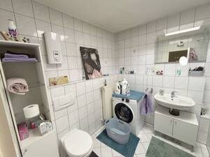 Gepflegte 3-Zimmer-Wohnung mit sonnigem Balkon und Stellplatz in begehrter Lage in Trier-Ruwer. – 54292 Trier – Vorschaubild 5