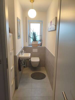 Stilvolle, neuwertige 4-Zimmer-Wohnung mit Terrasse, Garten und Balkon in Fürth-Unterfarrnbach – 90766 Fürth – Vorschaubild 9