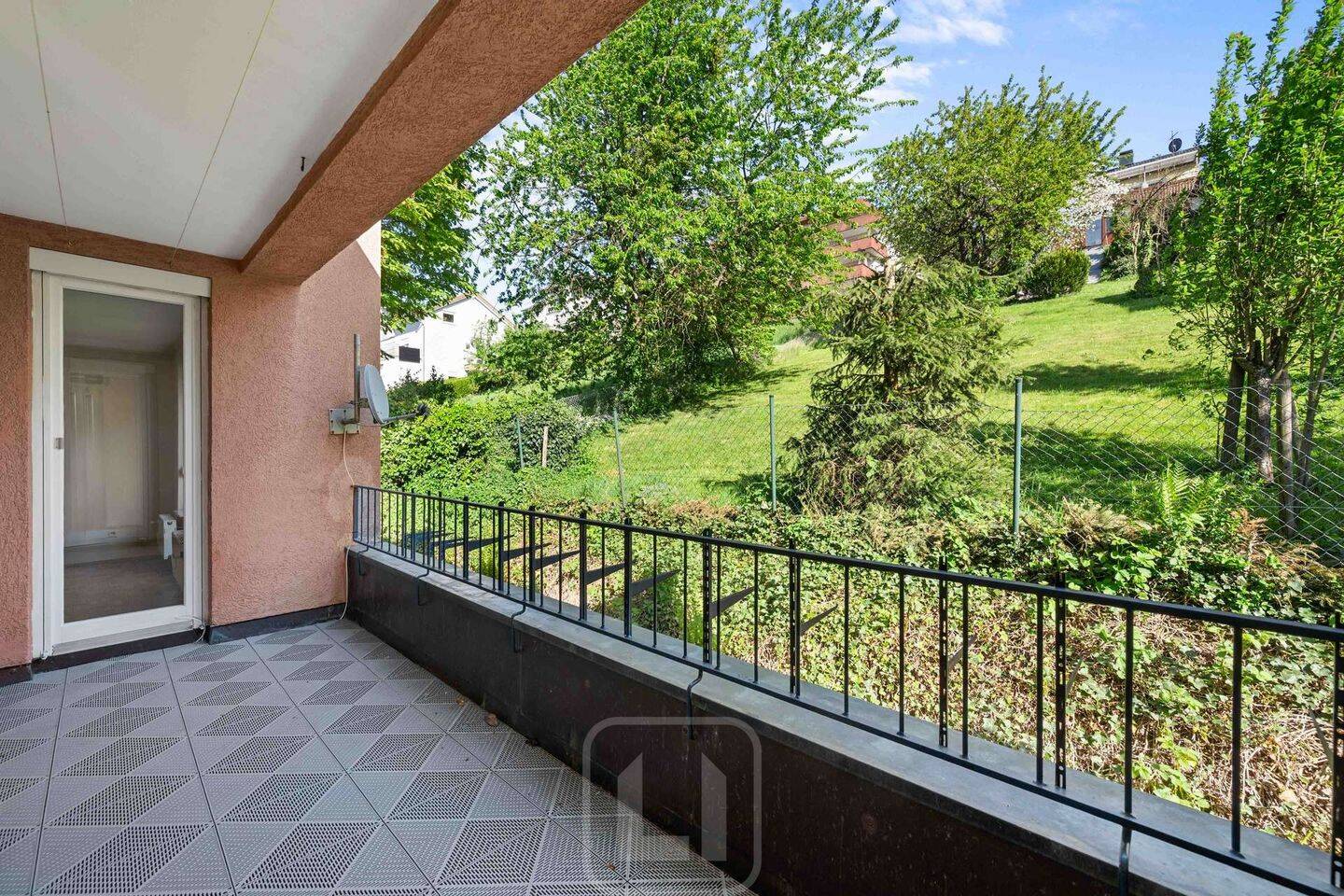 Eindrucksvolles Wohnensemble | Hochwertige 5-Zimmer-Wohnung | EBK & Lift | Balkon | Garage – Pforzheim – Vorschaubild 6