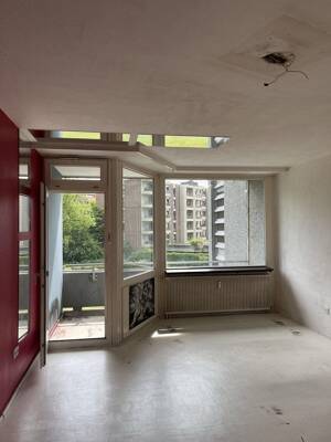 zentral gelegenes 1 Zimmer Appartement mit Balkon, möbliert in Aachen – 52068 Aachen – Vorschaubild 2