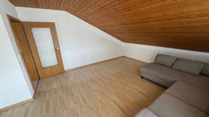 3-Zimmer-Wohnung Dachgeschoss Würzburg Dürrbachau Balkon teilmöbliert – 97080 Würzburg – Vorschaubild 4