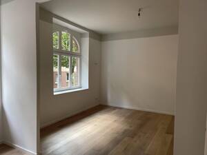 Exklusive, helle 2-Zimmer-Erdgeschosswohnung im Herzen des Jakobviertel - ideal für Singles