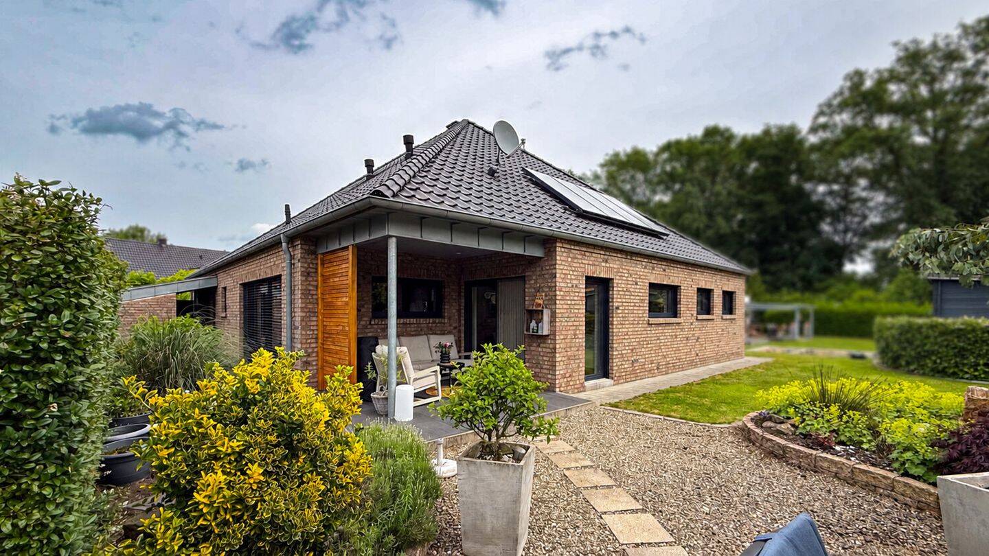 Willkommen zu Hause: modernes Einfamilienhaus in der Nähe des Quendorfer Sees – Schüttorf – Vorschaubild 2