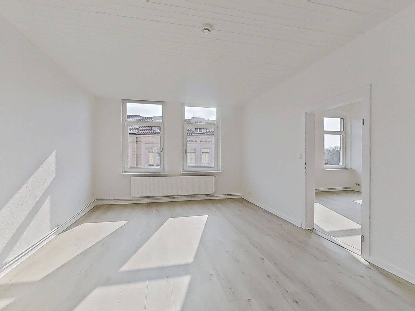 Großzügig geschnittene 3-Zimmer-Wohnung mit Tageslichtbad und viel Lichteinfall – Braunschweig – Vorschaubild 3