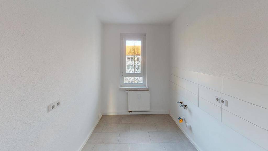 Attraktive Balkonwohnung in gepflegter Wohnanlage – Chemnitz – Vorschaubild 2