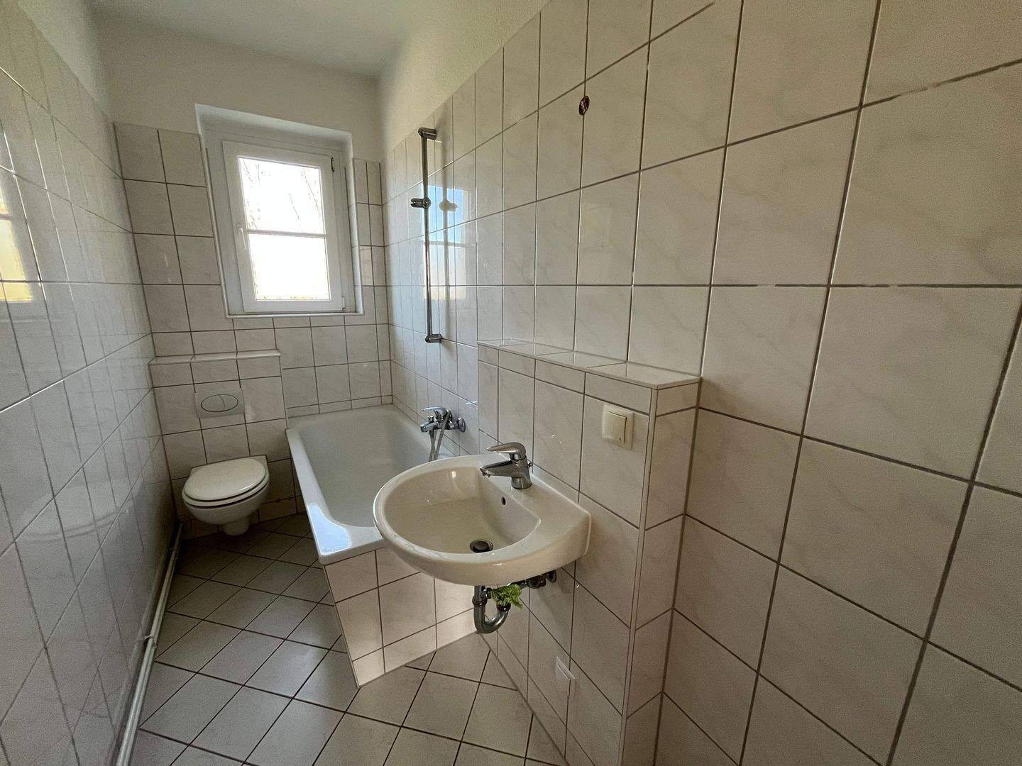 Großzügige 2 Zimmer Wohnung, optimal für Studis | EBK inkl. – Chemnitz – Vorschaubild 5