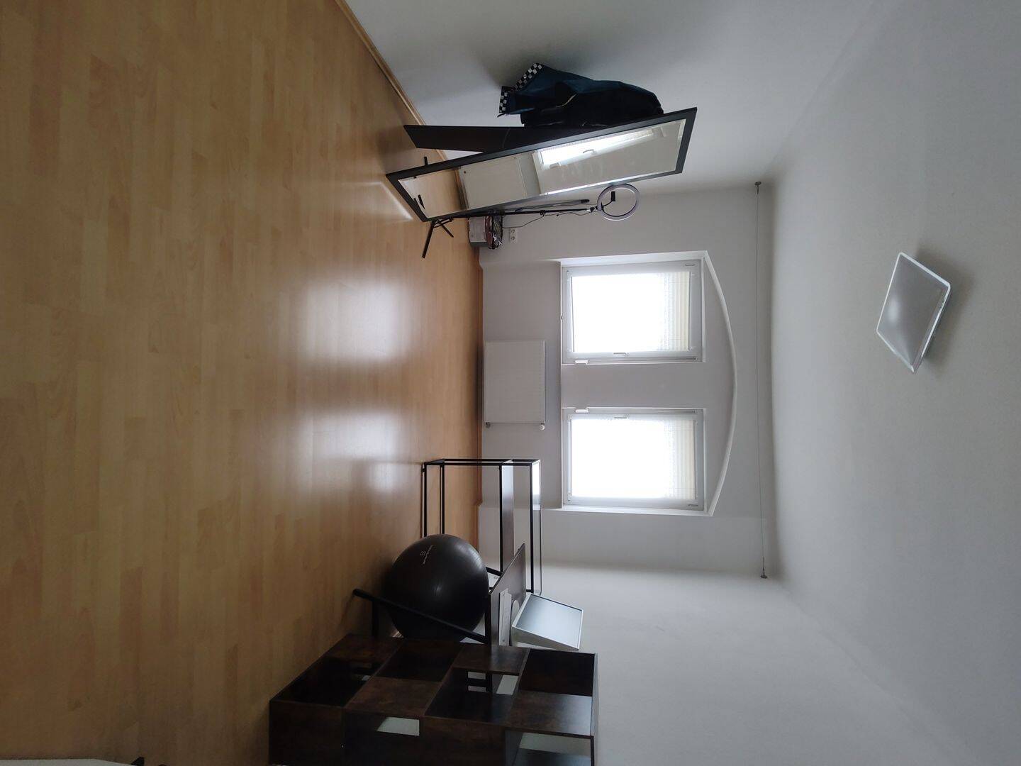 3 Zimmer-Wohnung, 75 m², 1. OG, Dusche, Fußbodenheizung, Loggia/Balkon, teilmöbl., SW Innenstadt, Nähe Theater und Josef Krankenhaus – Schweinfurt – Vorschaubild 3