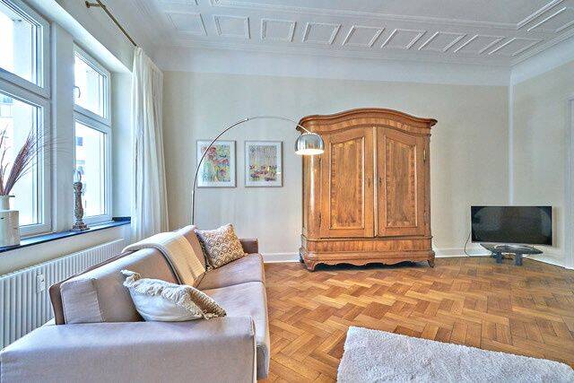 Traumwohnung in saniertem Altbau in Top Lage Unterbilk/Medienhafen