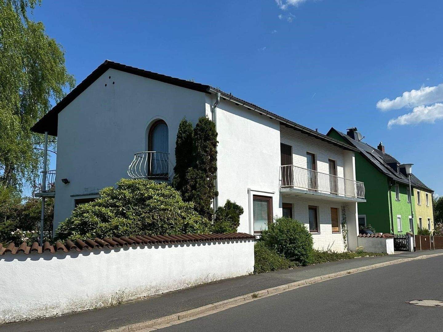 Ehem. Unternehmervilla mit ansprechendem Grundriss & viel Potenzial - ca. 185 m² WFL - sanierungsbedürftig – Selb – Bild 1 von 9