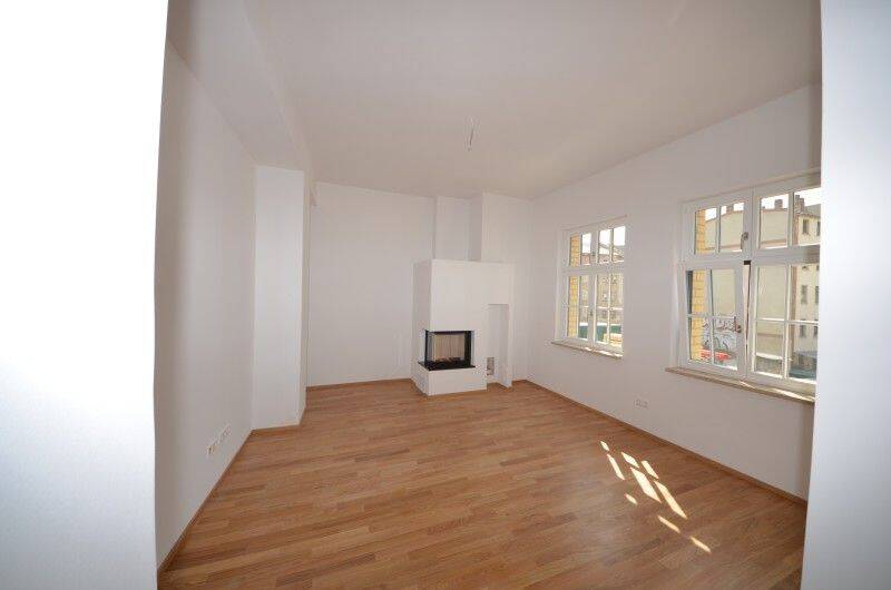 Traumhafte 4-Zimmer-Wohnung mit Loggia und Balkon in der ehemaligen Eisfabrik ! – Leipzig – Vorschaubild 2