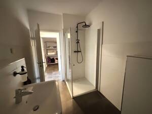 Bezugsfreie 3-Zimmer-Wohnung mit Pkw-Stellplatz und 2 Balkonen in Berlin – 12527 Berlin – Vorschaubild 9