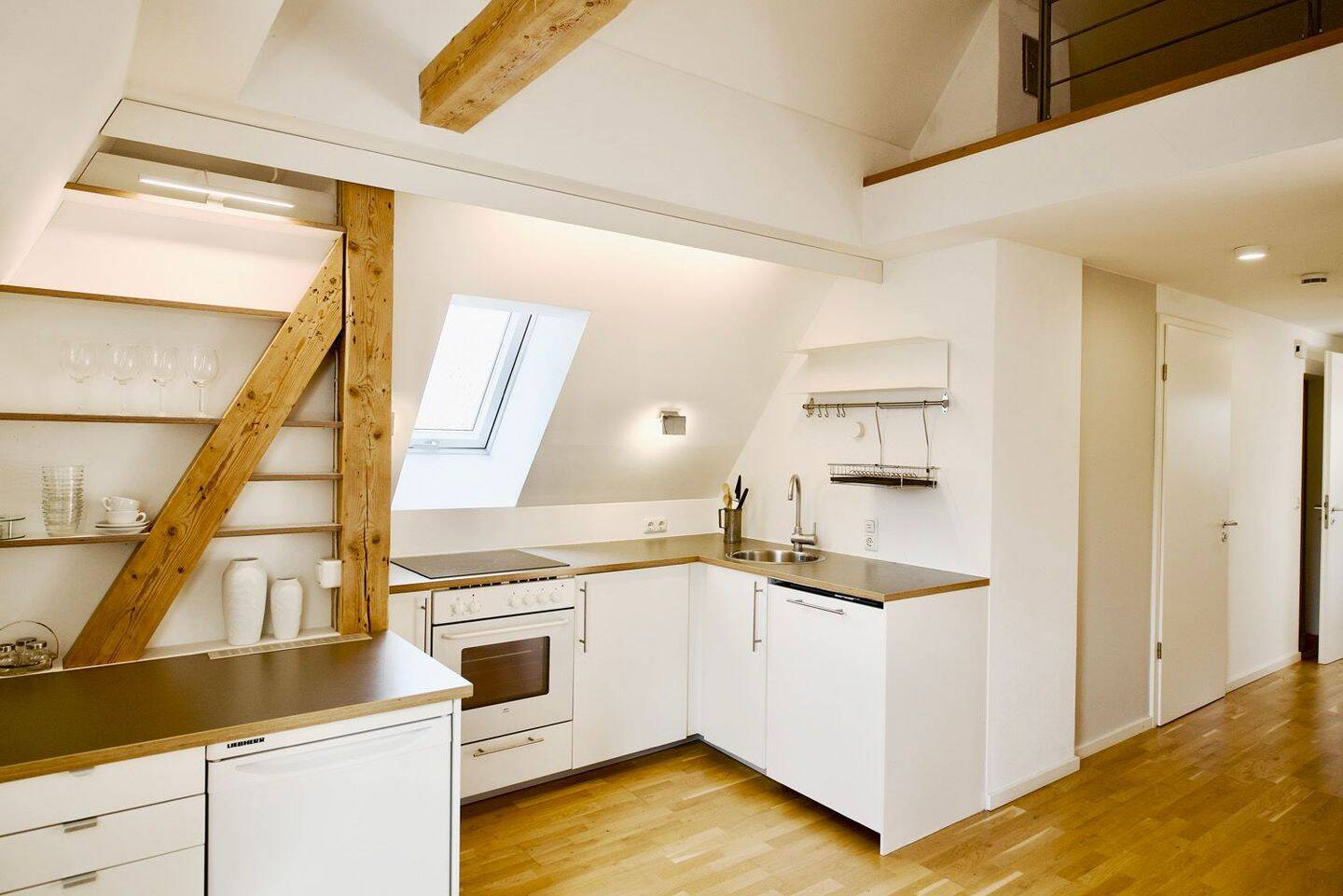 Schickes Loft mit Balkon in Ramersdorf/Perlach - top saniert! – München – Vorschaubild 4