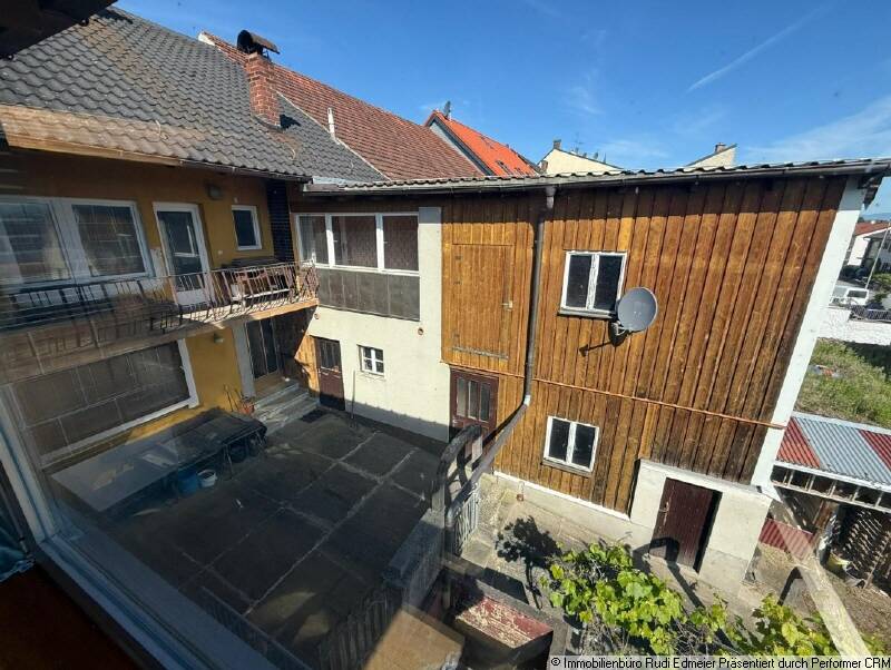 Großzügiges Reihenmittelhaus mit Ausbaupotenzial, Garten und vielseitigen Nutzungsmöglichkeiten – Osterhofen – Vorschaubild 3