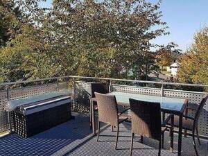 Trier-Irsch zu vermieten ab 15.11. oder früher: 2 ZKB im 2.OG(DG), Balkon mit Weitblick,