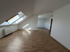gefragte Wohnlage, Bad mit Fenster, und Stellplatz – 9224 Chemnitz – Vorschaubild 4