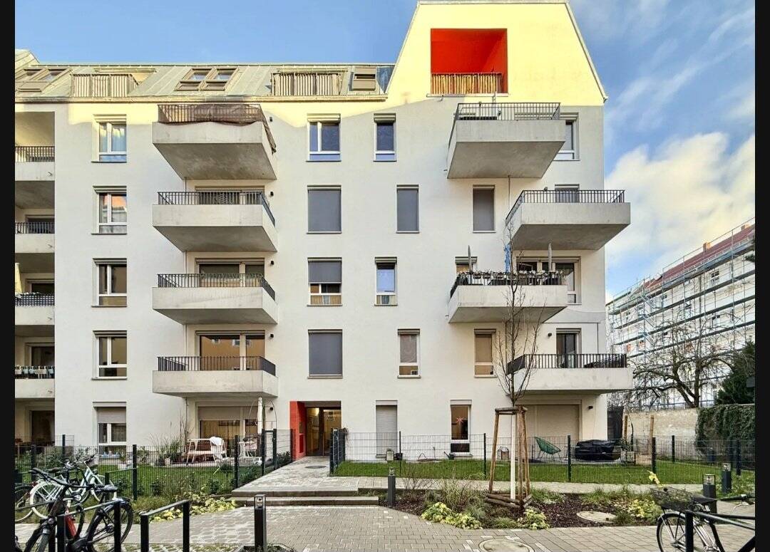Moderne, barrierefreie 2-Zimmer-Wohnung mit hochwertiger Ausstattung und großem Balkon im Hinterhaus