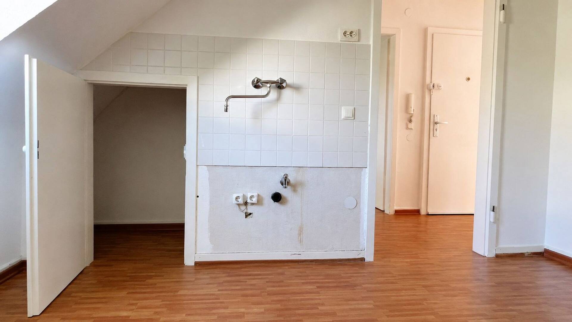 Dachgeschosswohnung in 50668 Köln mit 42 m² kaufen