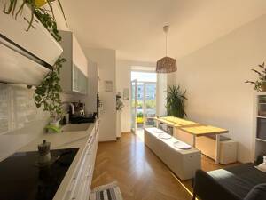 Herrschaftlich Wohnen im Altbau mit Lift und Balkon – 80469 München – Vorschaubild 2