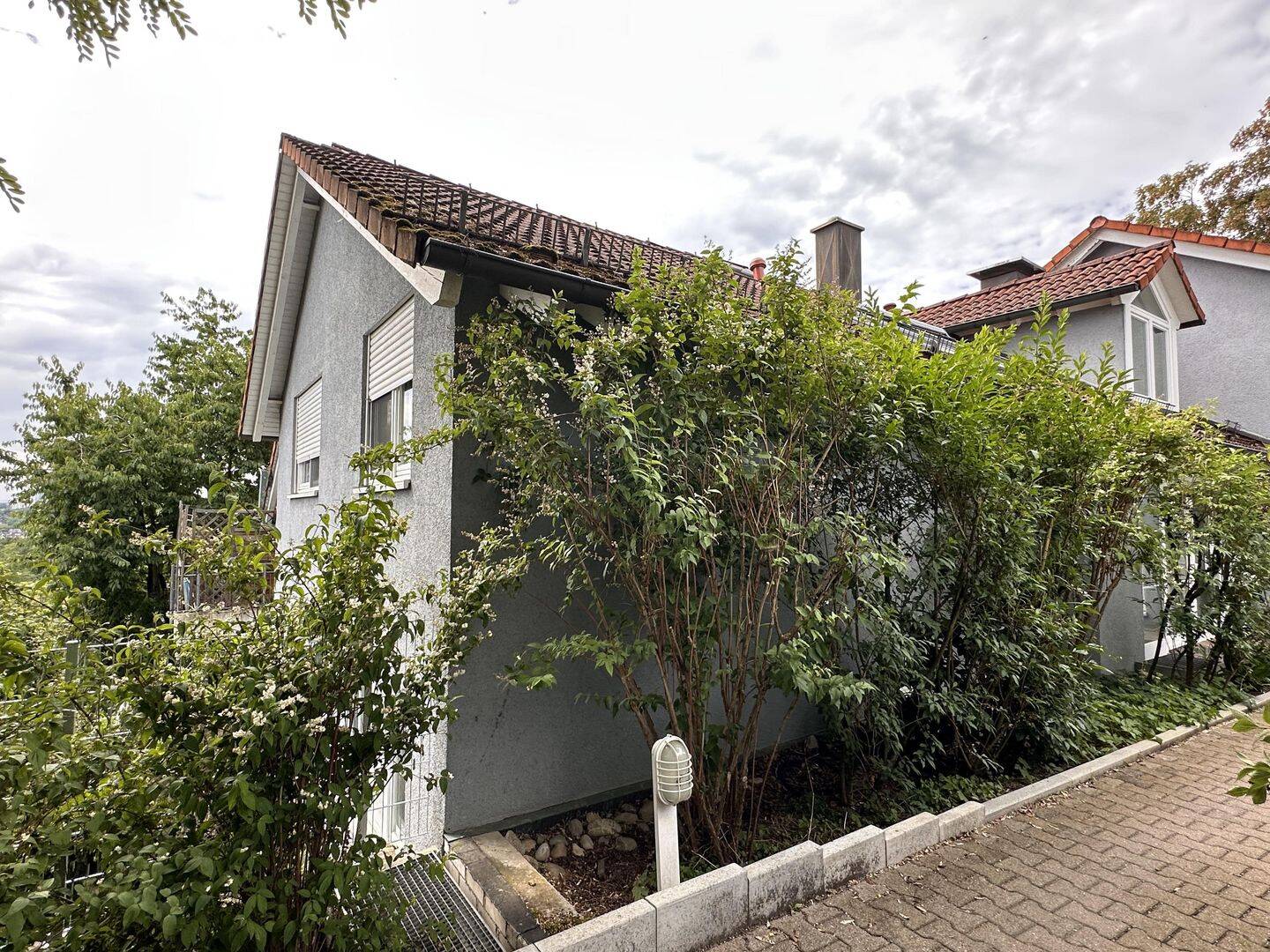 Leere 2-Zi-ETW in Universitätsnähe mit Balkon - BESICHTIGUNG DO, 23.7.26 – Stuttgart – Vorschaubild 2