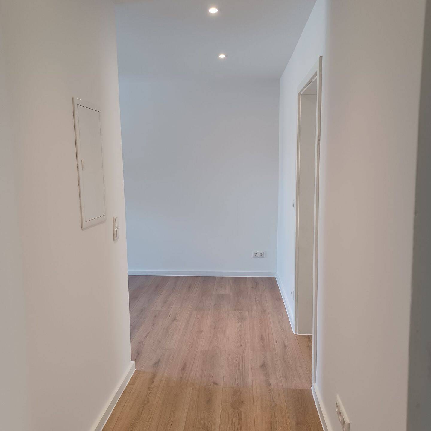 Großzügige, renovierte 2-Zimmer-Wohnung in zentraler Lage – Nürnberg – Vorschaubild 5