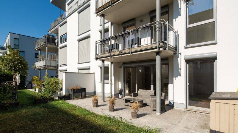 Helle neuwertige Eigentumswohnung mit eigenem Garten und Tiefgaragenstellplatz im Quartier Colonia – Köln – Vorschaubild 4